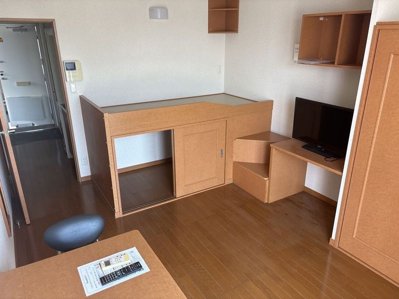レオパレスすまいる 居間