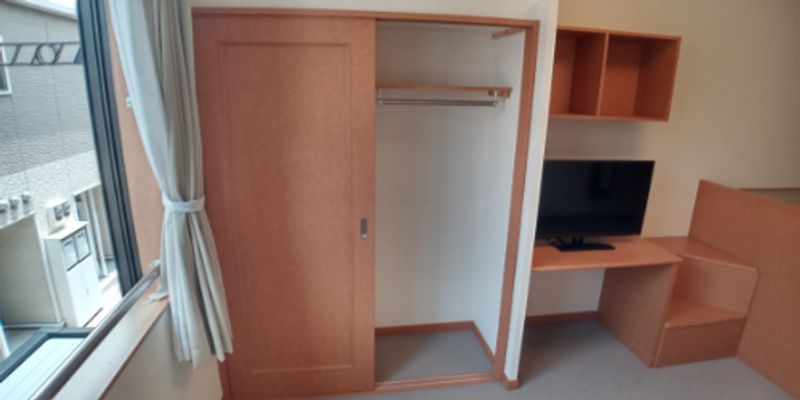 レオパレスドミール小倉 収納