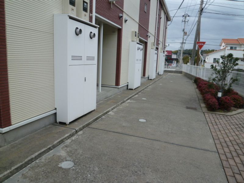 レオネクストプティボヌール エントランス