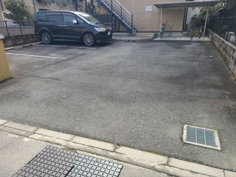 レオパレスＤｅｅｒＦｉｅｌｄⅡ 駐車場