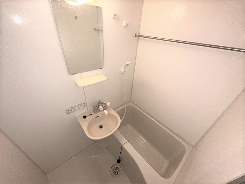 レオパレスプランドール鶴見 風呂
