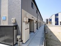 レオパレス瀬戸内 玄関