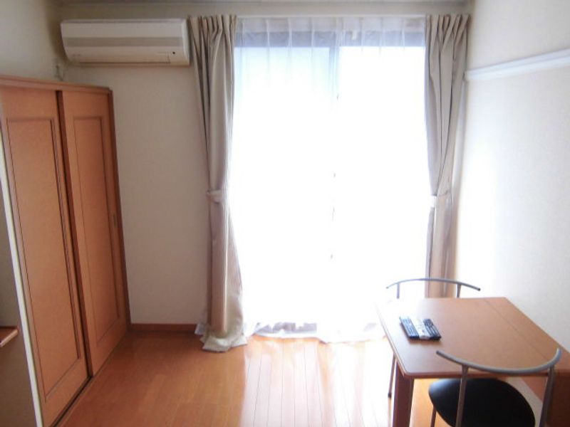 レオパレス北屋敷Ⅱ 居間
