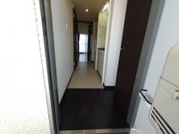 レオネクストルシェル 玄関
