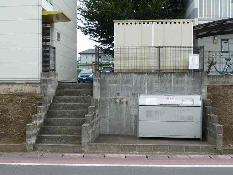 レオパレス八久保 共用部分
