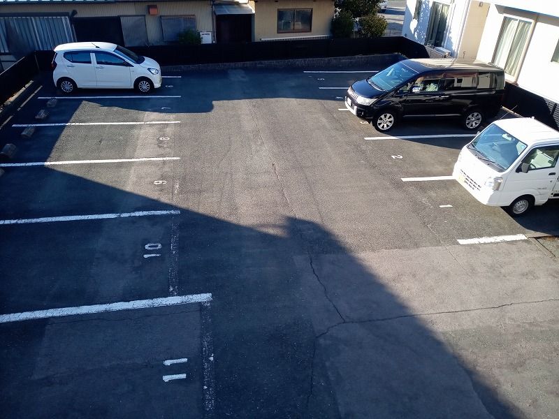 レオパレスオリーブ 駐車場