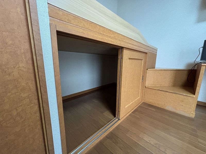 レオパレス西岡本２番館 収納