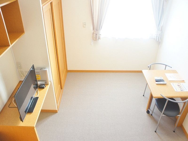 レオパレスアルペン富山 居間