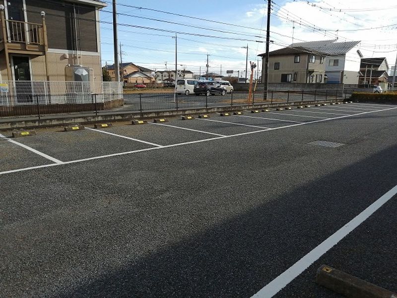 レオパレスエクセル 駐車場