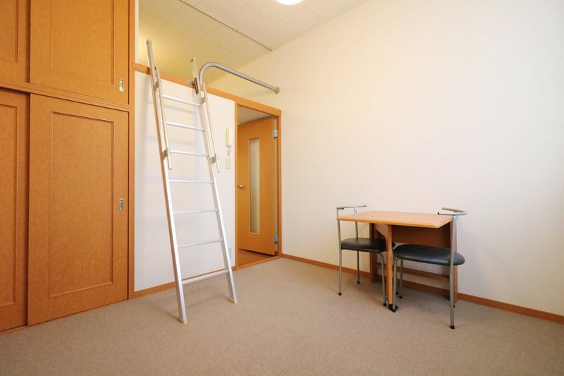レオパレスＭａｉｓｏｎ清水 居間
