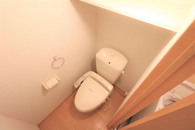 レオパレスビューテラス草内 トイレ