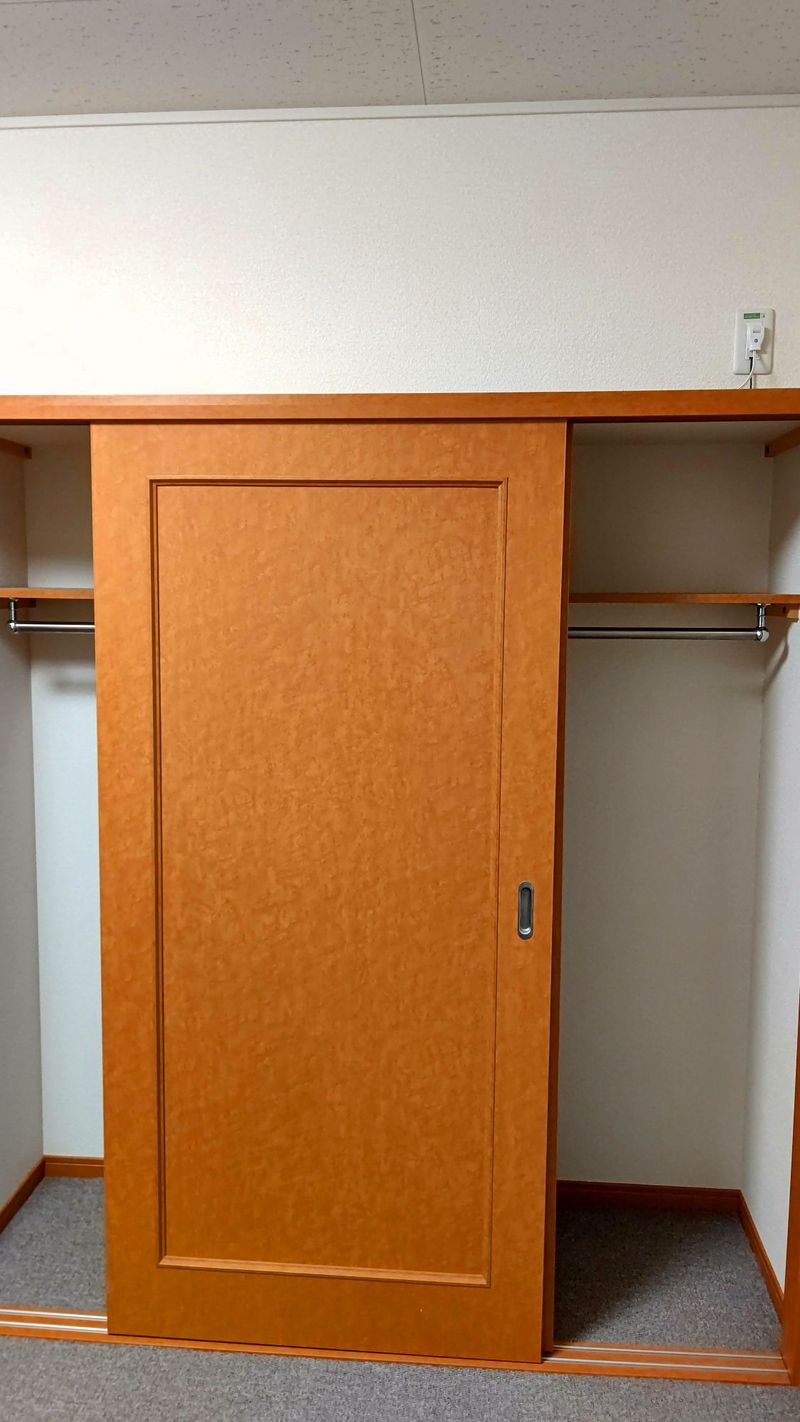 レオパレスベレン 収納