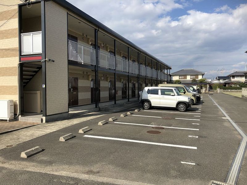 レオパレス南島田 駐車場