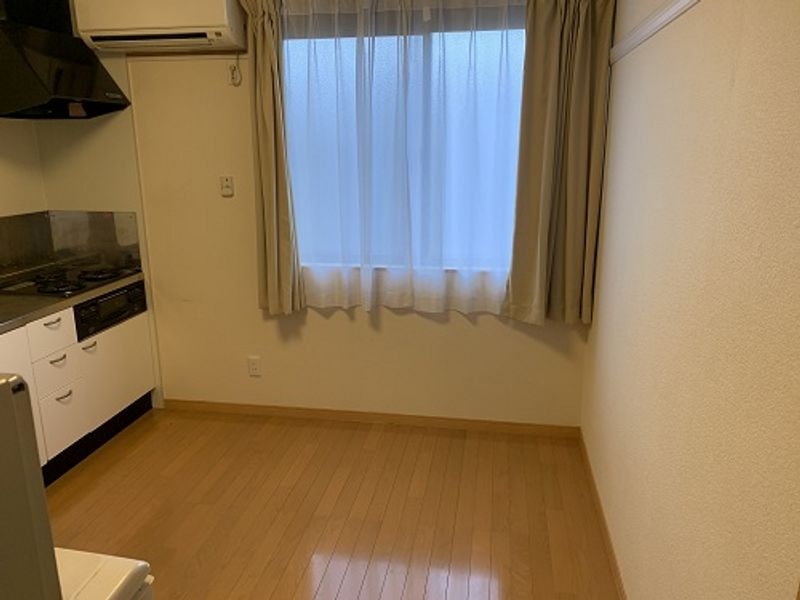 レオパレスベルヴィ旭ヶ丘 居間