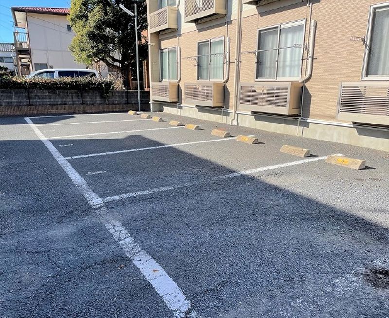 レオネクスト堂山ハウス 駐車場