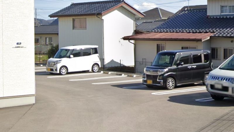クレイノエイ 駐車場