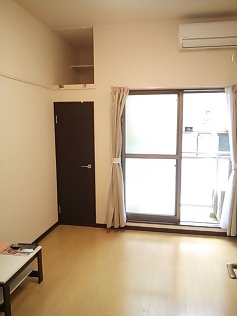 レオネクストラ　プラクミーヌⅡ 居間