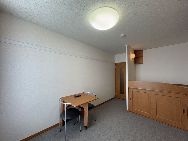 レオパレスジェルソミーナ 居間