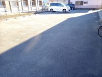 レオネクストすみれ 駐車場