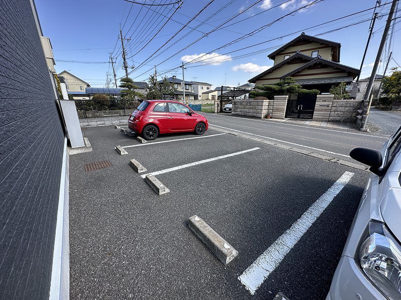 レオネクスト石橋 駐車場