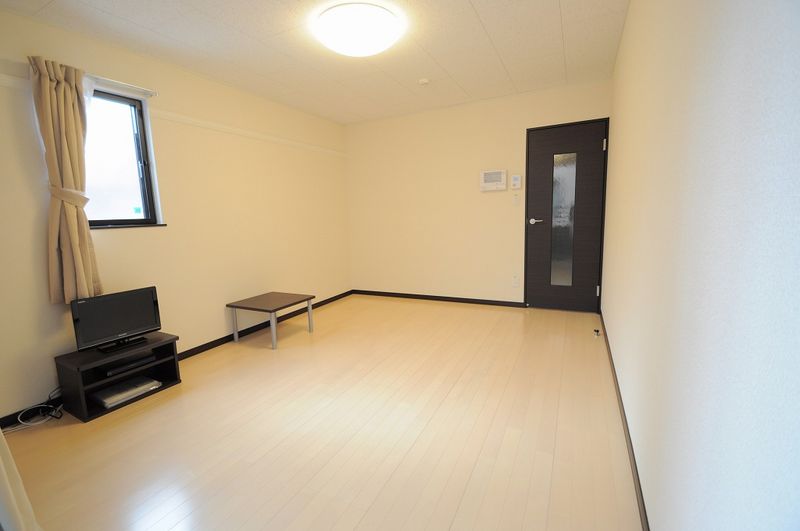 レオネクストカーサ藤 居間