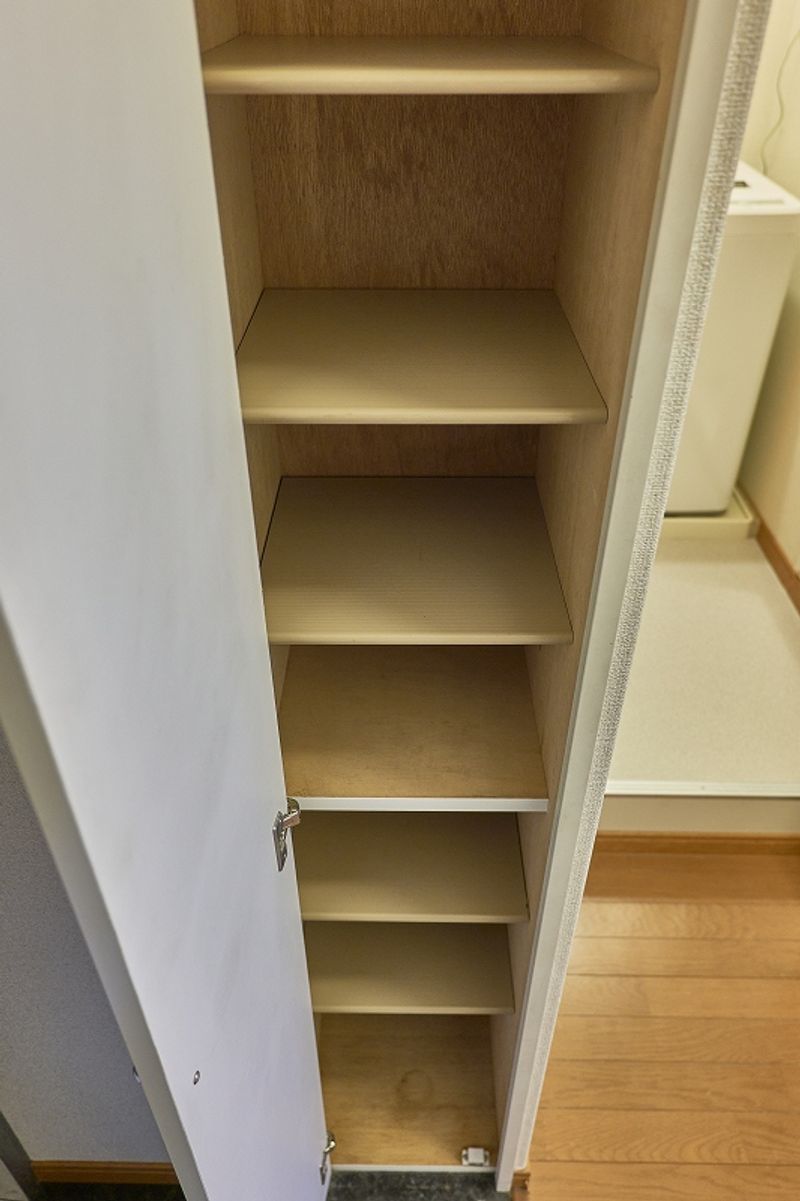 レオパレスＬ　イーズ 玄関