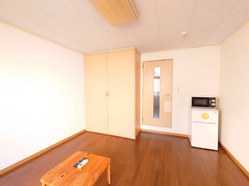 レオパレスグランドゥールＢ 居間