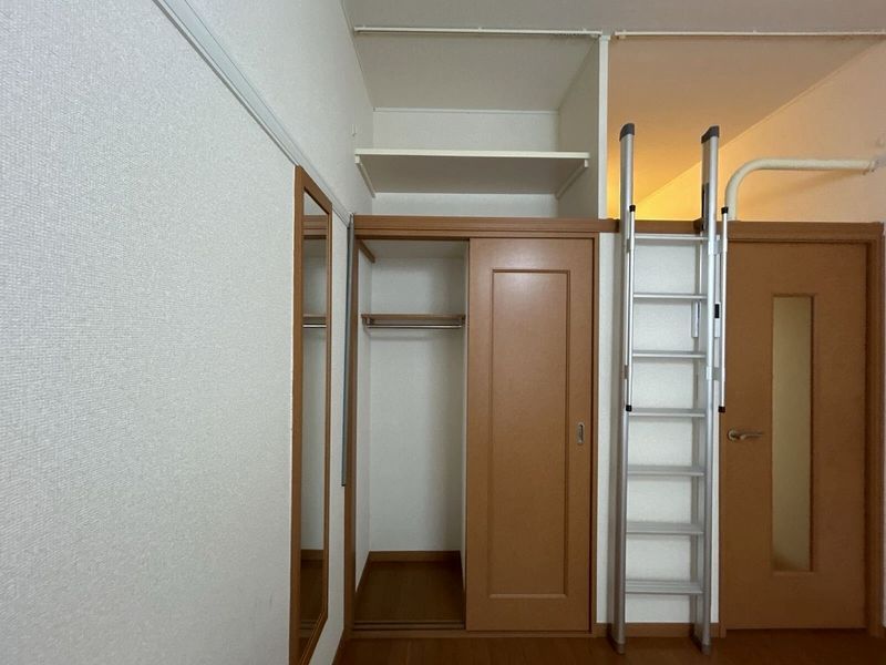 レオパレスラギ 収納