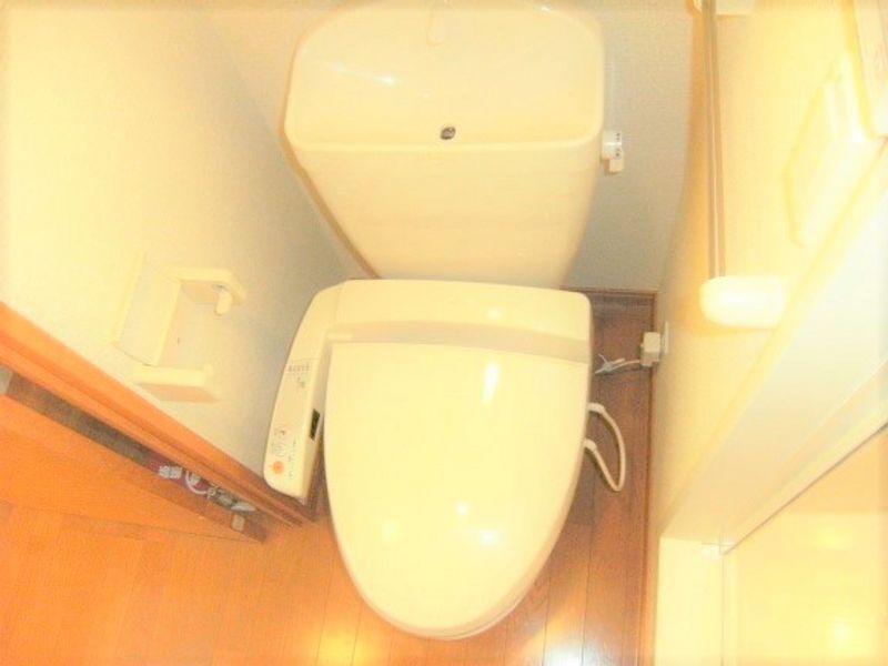 レオパレスプランドール西山本町 トイレ