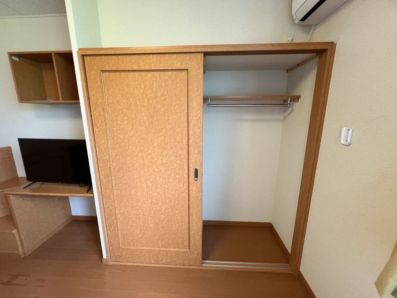 レオパレスクレシア 収納