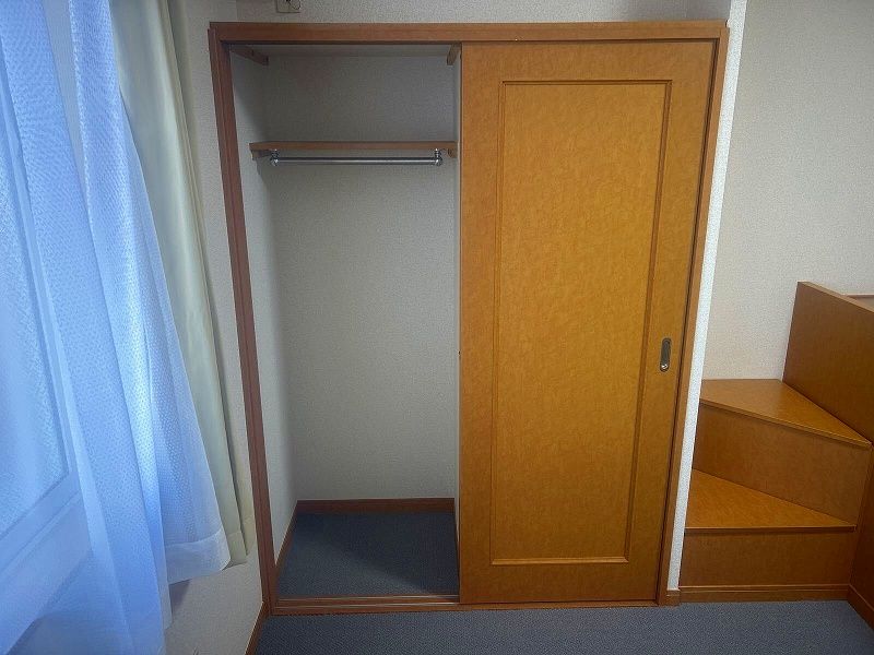 レオパレスシャルム 収納