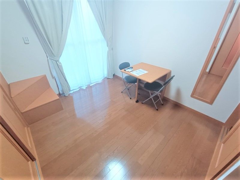 レオパレスセジュール新保 居間