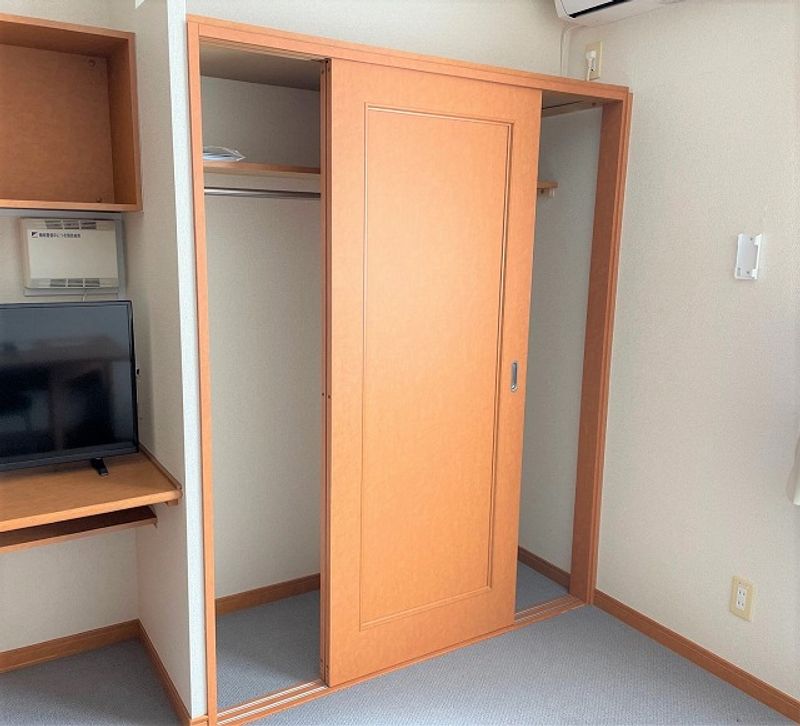 レオパレスティエラⅡ 収納