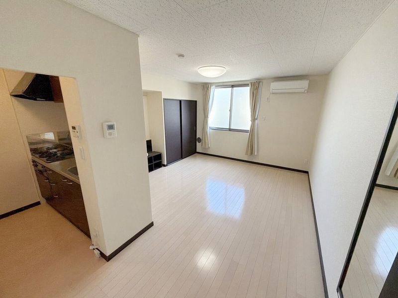 LEONEXT Air Phòng khách