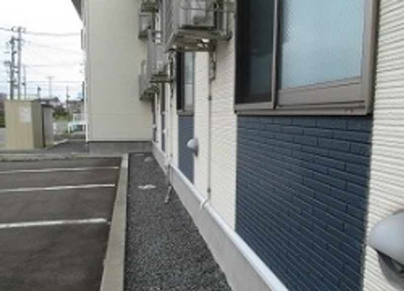 レオネクストなのはな 駐車場