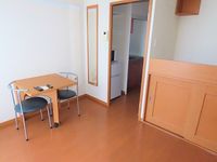 レオパレスグレイスパディ 居間