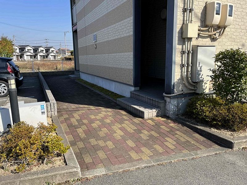 レオパレスエスポワール エントランス