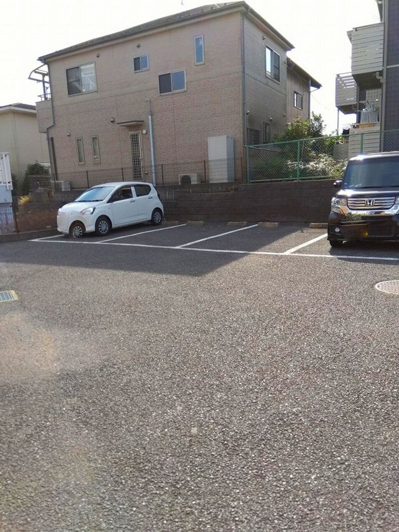 レオパレスＳＩＬＫ 駐車場