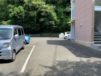 レオパレスしまたⅢ 駐車場
