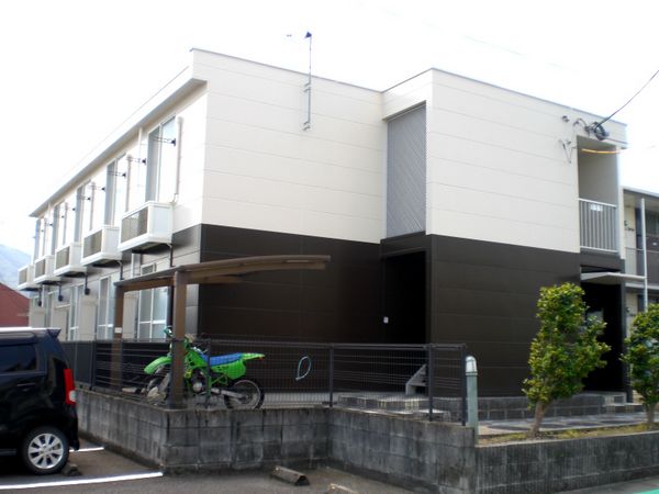 leopalace Cosmos exterior