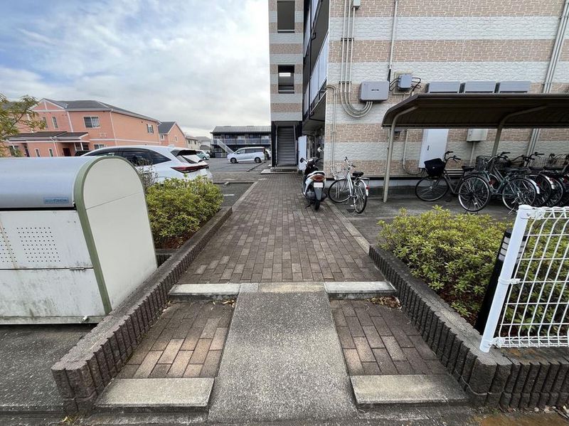 leopalace Eminence Entrance