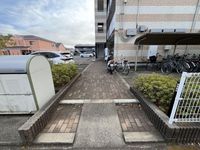 leopalace Eminence Entrance