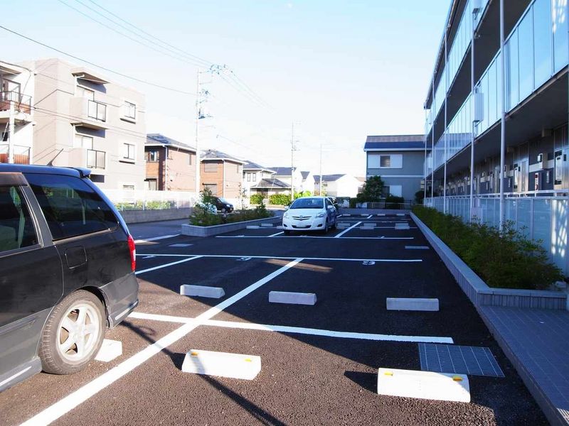 レオネクスト湘南山手館Ｃ 駐車場