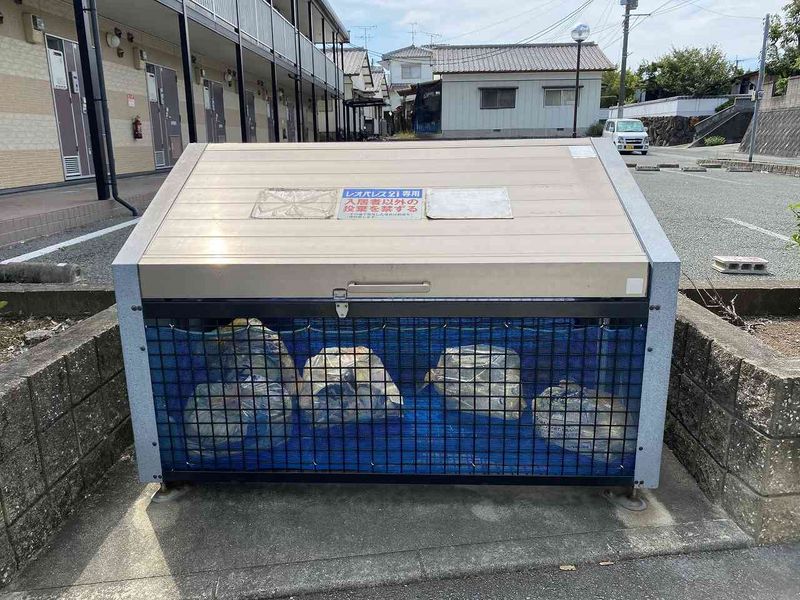 レオパレスラ　フロルⅡ 共用部分