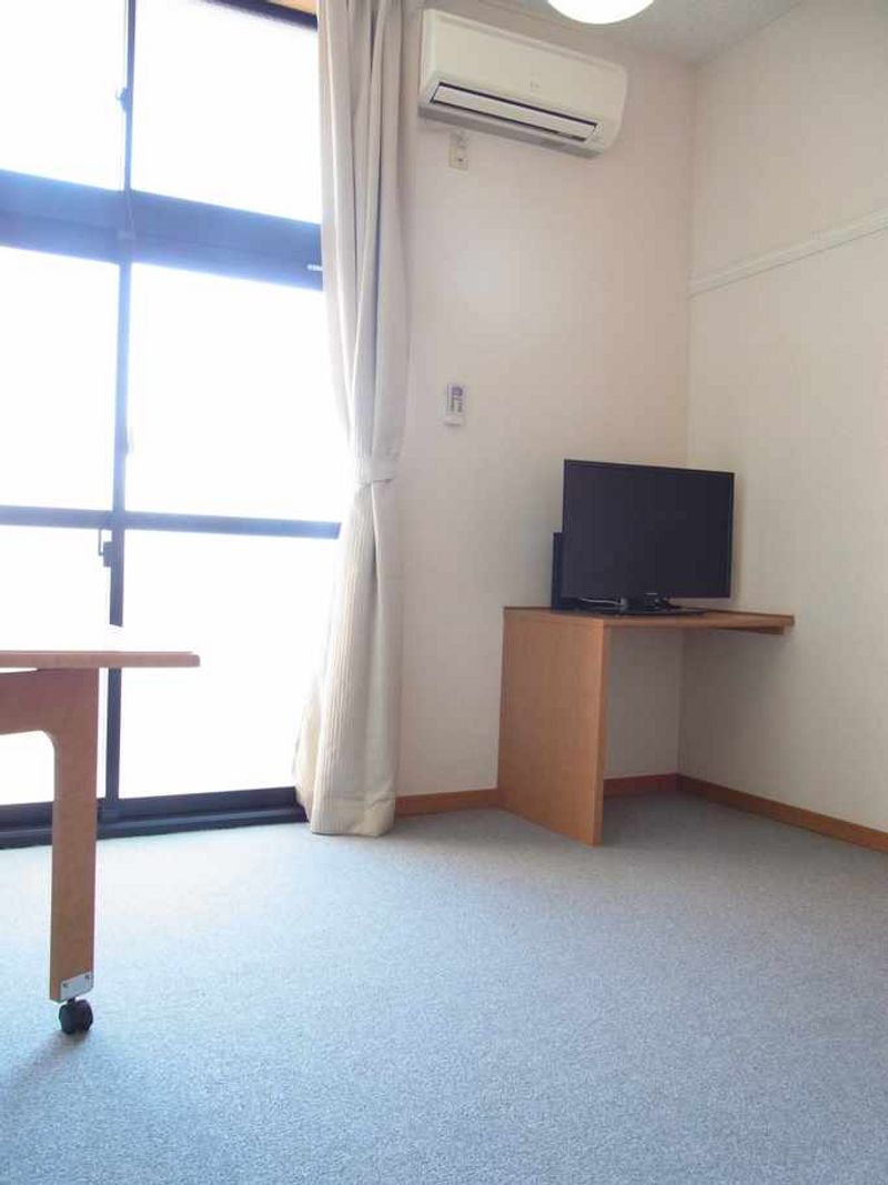 レオパレスＳＴＵＤＩＯ　７１ 居間