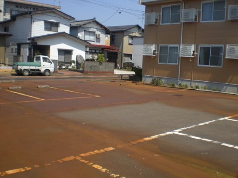 レオパレスパークサイドガーデン 駐車場