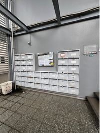 レオパレスコーポテラダ エントランス