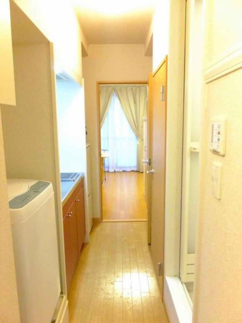 レオパレス千宮 玄関