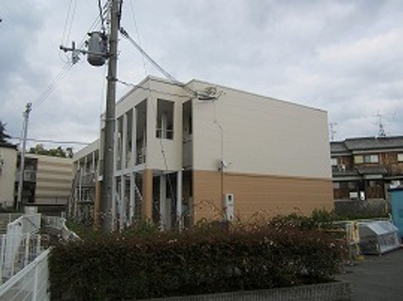 レオパレスオ−ムラ 外観