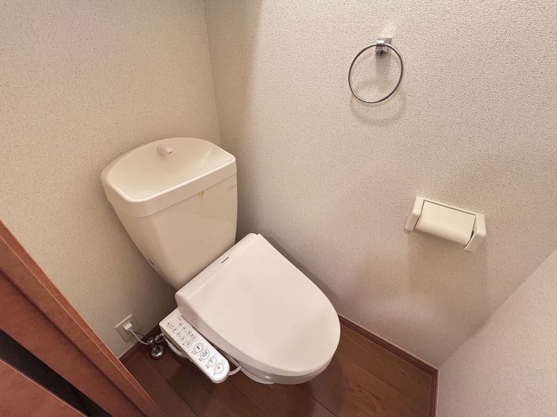 レオパレスダンダンめぐみ トイレ